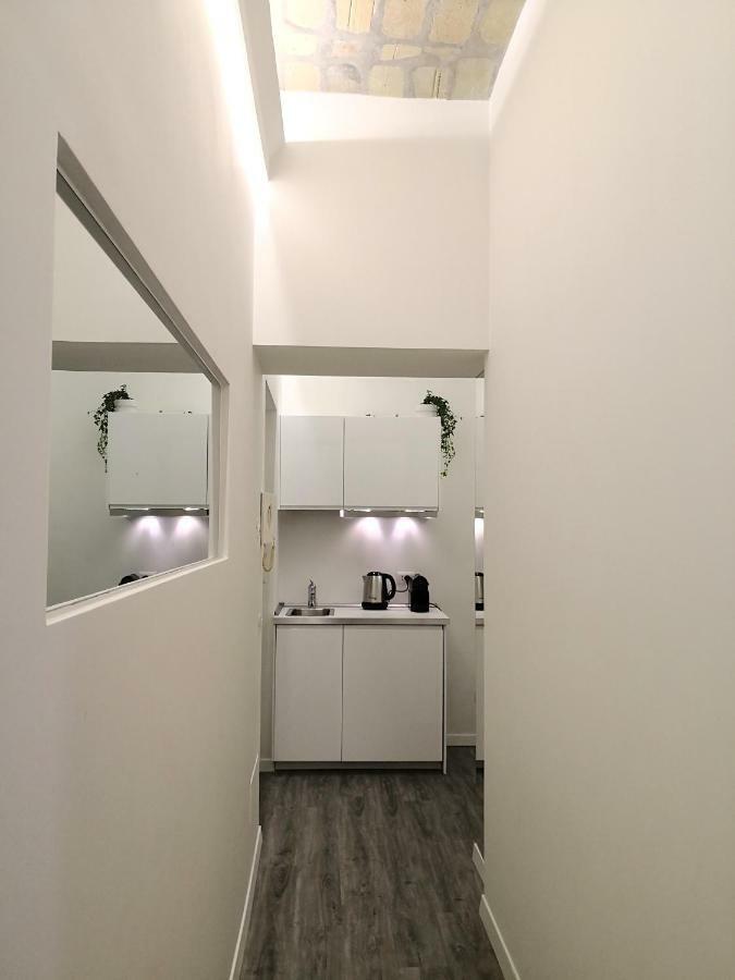 Luxury Rooms Near Colosseum Rome Exterior photo